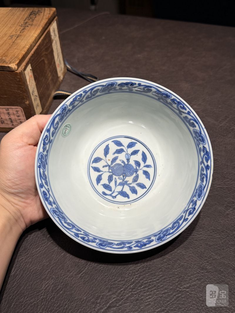明嘉靖 青花莲托八宝纹碗（老木盒） - 图11